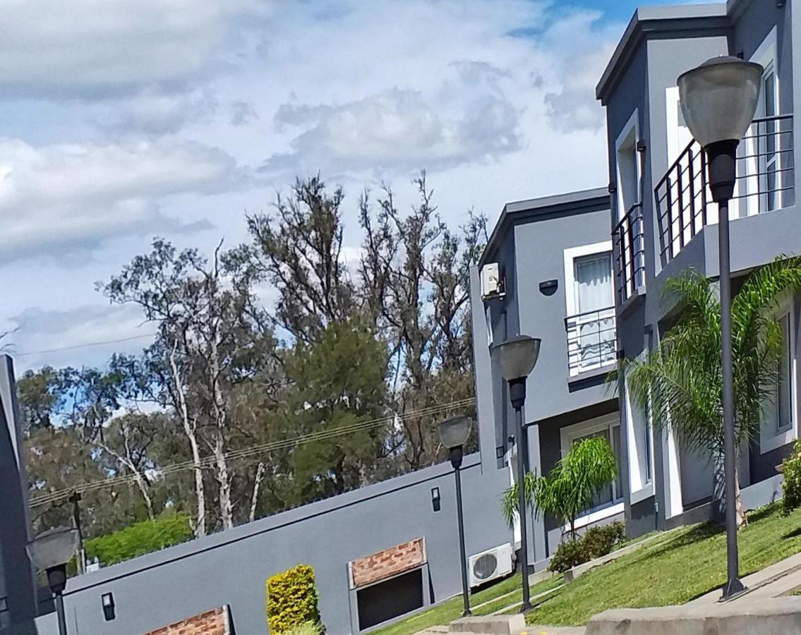 Las Toscas Apart Curuzu Cuatia Exterior foto